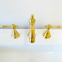 Load image into Gallery viewer, Bellaterra Home Bathroom Faucets Bellaterra Home Messina Double Handle Gold Widespread High Arc Bathroom Faucet with Drain Assembly