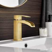 Load image into Gallery viewer, Vinnova Bathroom Faucets Vinnova Liberty Single Handle Basin Bathroom Faucet